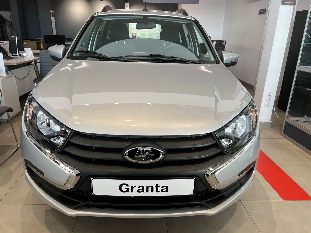 Lada Granta Универсал в Новосибирск - фото №1