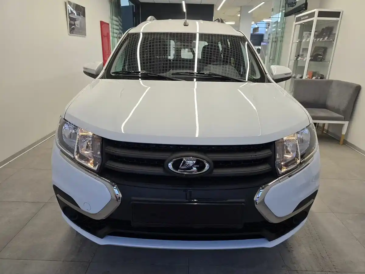 Lada Largus CNG в Новосибирск - еще фото